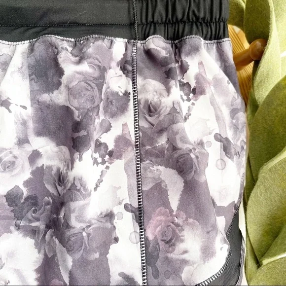 Lululemon Hotty Hot Floral Obscured Black Dusty Mauve Shorts